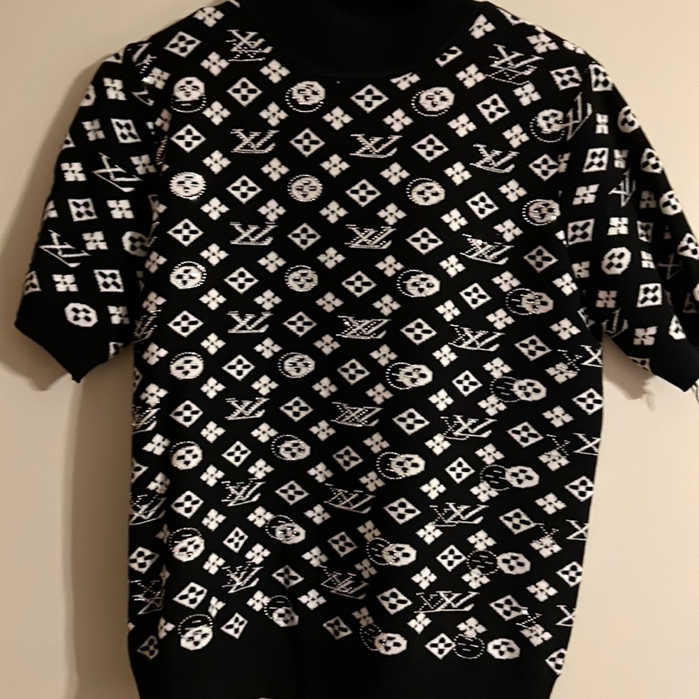 Unbranded black high neck , short sleeved top
